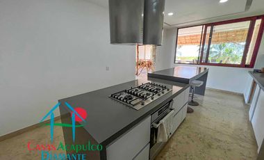 Hermosa casa con alberca privada y vista al campo de golf Tres Vidas