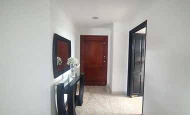 Apartamento amoblado en arriendo en Alto Prado