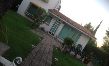 CASA EN SAN GIL CERRADA SANTA ELENA