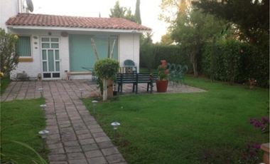 CASA EN SAN GIL CERRADA SANTA ELENA