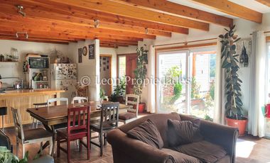 Leon Propiedades vende parcela con casa en Hacienda San José, Curacaví.