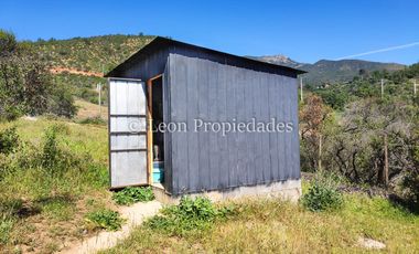 Leon Propiedades vende parcela con casa en Hacienda San José, Curacaví.