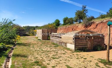 Leon Propiedades vende parcela con casa en Hacienda San José, Curacaví.