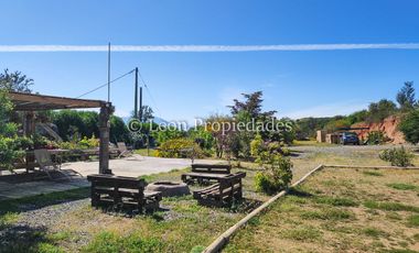 Leon Propiedades vende parcela con casa en Hacienda San José, Curacaví.