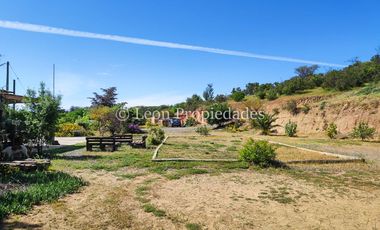 Leon Propiedades vende parcela con casa en Hacienda San José, Curacaví.