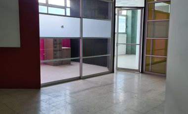 EXCELENTE PISO EN RENTA A UNA CALLE DE TLALPAN.