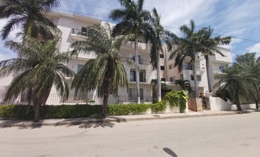 Departamento en renta, amueblado, tres recámaras, excelente ubicación en Mérida