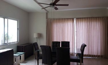 Departamento en renta, amueblado, tres recámaras, excelente ubicación en Mérida