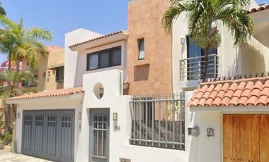 Hermosa y espaciosa casa en Puerto Vallarta. ¡No dejes pasar la oportunidad!