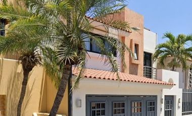 Hermosa y espaciosa casa en Puerto Vallarta. ¡No dejes pasar la oportunidad!