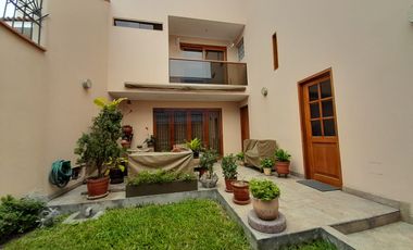 VENDO CASA EN CONDOMINIO EN LA CAPULLANA CERCA A PARQUE