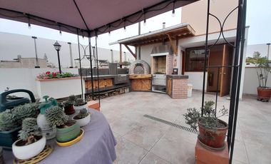 VENDO CASA EN CONDOMINIO EN LA CAPULLANA CERCA A PARQUE