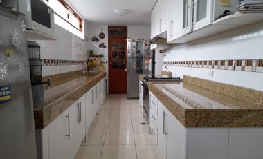 VENDO CASA EN CONDOMINIO EN LA CAPULLANA CERCA A PARQUE
