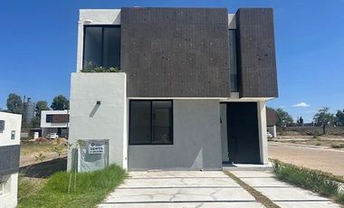 CASA EN VENTA EN RESIDENCIAL SANTA BARBARA AGUASCALIENTES SUR PONIENTE
