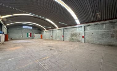 SE VENDE BODEGA INDUSTRIAL ATRAS DE VEANA ZAVALETA 600 M2