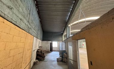 SE VENDE BODEGA INDUSTRIAL ATRAS DE VEANA ZAVALETA 600 M2