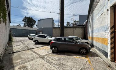 SE VENDE BODEGA INDUSTRIAL ATRAS DE VEANA ZAVALETA 600 M2