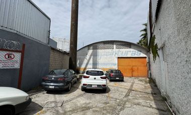 SE VENDE BODEGA INDUSTRIAL ATRAS DE VEANA ZAVALETA 600 M2