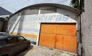 SE VENDE BODEGA INDUSTRIAL ATRAS DE VEANA ZAVALETA 600 M2