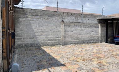 Venta de casa en la Mitad del Mundo.