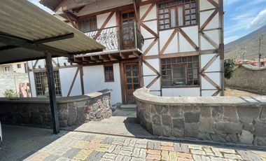 Venta de casa en la Mitad del Mundo.