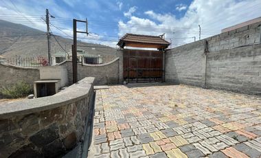 Venta de casa en la Mitad del Mundo.