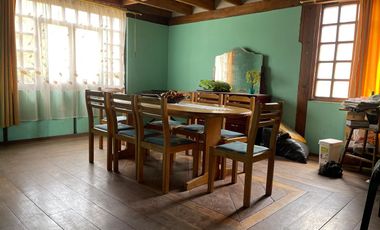 Venta de casa en la Mitad del Mundo.