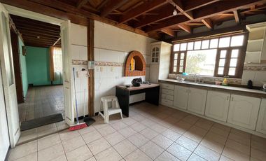 Venta de casa en la Mitad del Mundo.