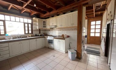 Venta de casa en la Mitad del Mundo.