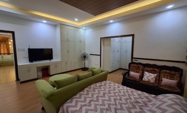 Furnished House and Lot for Sale in Clark Manor!