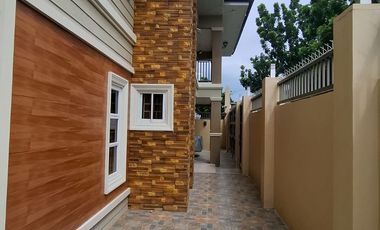 Furnished House and Lot for Sale in Clark Manor!