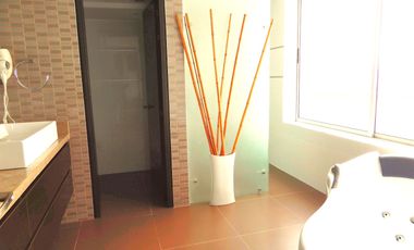 ESPECTACULAR!!!! Excelente Vista y Diseño!!!!! Con Piscina