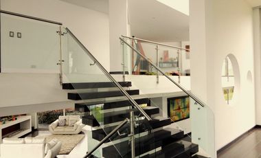 ESPECTACULAR!!!! Excelente Vista y Diseño!!!!! Con Piscina