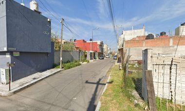 Casa Dúplex en venta Tomas Newcomb 235 PROPIEDAD ADJUDICADA