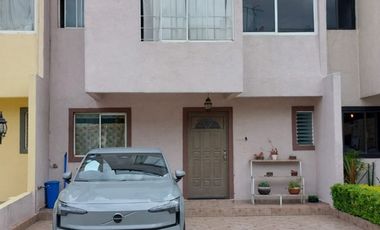 VENDO CASA AMPLIA DE 3 RECAMARAS, A 3 MIN DE LA LOPEZ PORTILLO