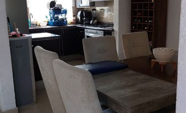 VENDO CASA AMPLIA DE 3 RECAMARAS, A 3 MIN DE LA LOPEZ PORTILLO