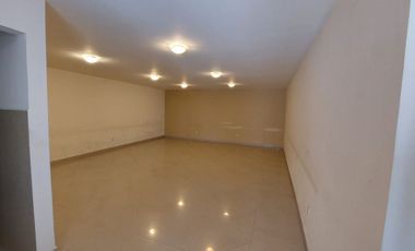 VENDO CASA AMPLIA DE 3 RECAMARAS, A 3 MIN DE LA LOPEZ PORTILLO