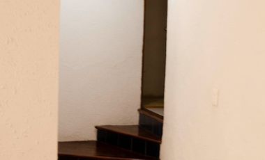 Casa en venta en Paseos del Bosque, dentro de fraccionamiento con jardín