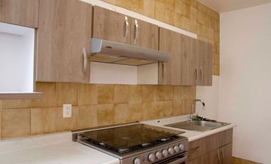 Casa en venta en Paseos del Bosque, dentro de fraccionamiento con jardín