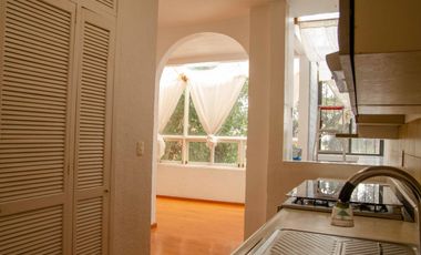 Casa en venta en Paseos del Bosque, dentro de fraccionamiento con jardín