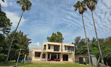 Casa Paradise, San Cristóbal, Zapotitlán.		$16,950,000