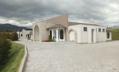 TERRENO DE VENTA EN URBANIZACION PRIVADA TABACUNDO ECUADOR