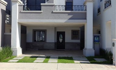 Casa en venta de 3 recamaras, excelentes espacios. A solo 45 min de la CDMX!