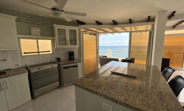 casa de venta frente al mar en manta zona sur