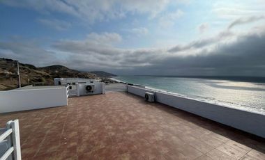 casa de venta frente al mar en manta zona sur