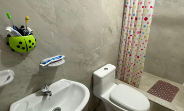 VENTA DE AMPLIA CASA EN RICAURTE