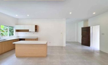 Brand New Multi-level Modern House in Consolacion Cebu
