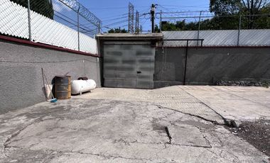 TERRENO EN RENTA IDEAL PARA GUARDAR VEHICULOS O MAQUINARIA