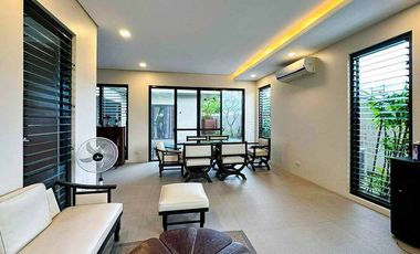 Modern Family Home with Private Pool in Amara Subdivision