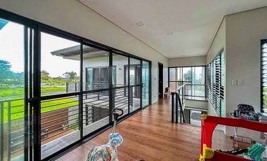 Modern Family Home with Private Pool in Amara Subdivision